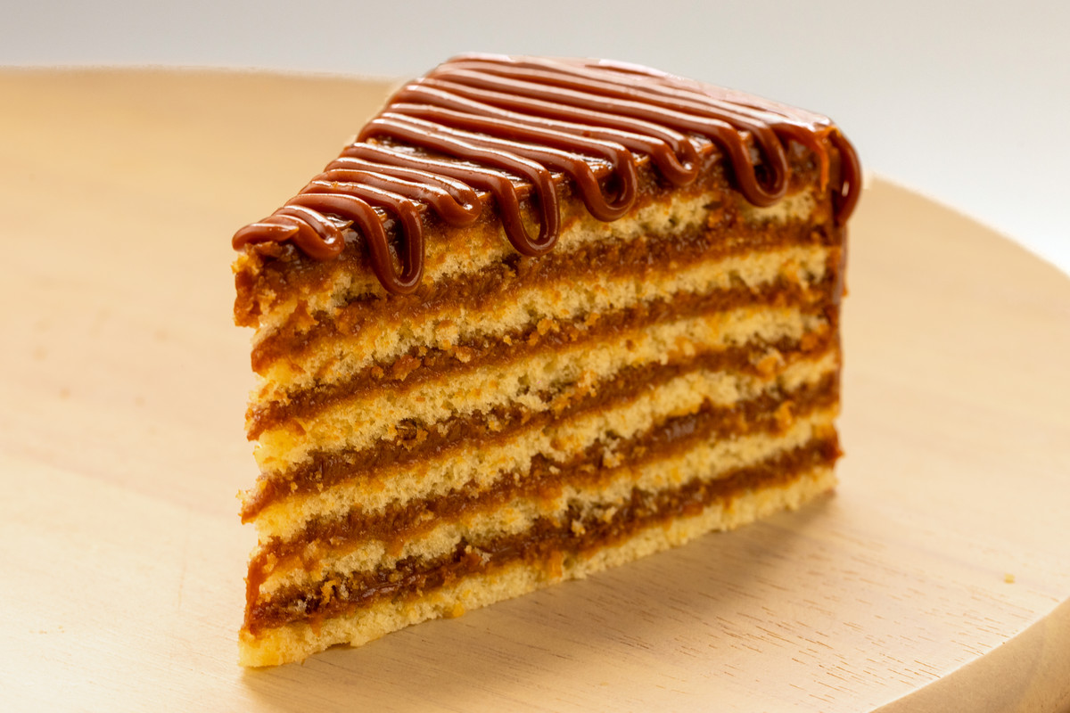 Porción Torta Vainilla Dulce de Leche